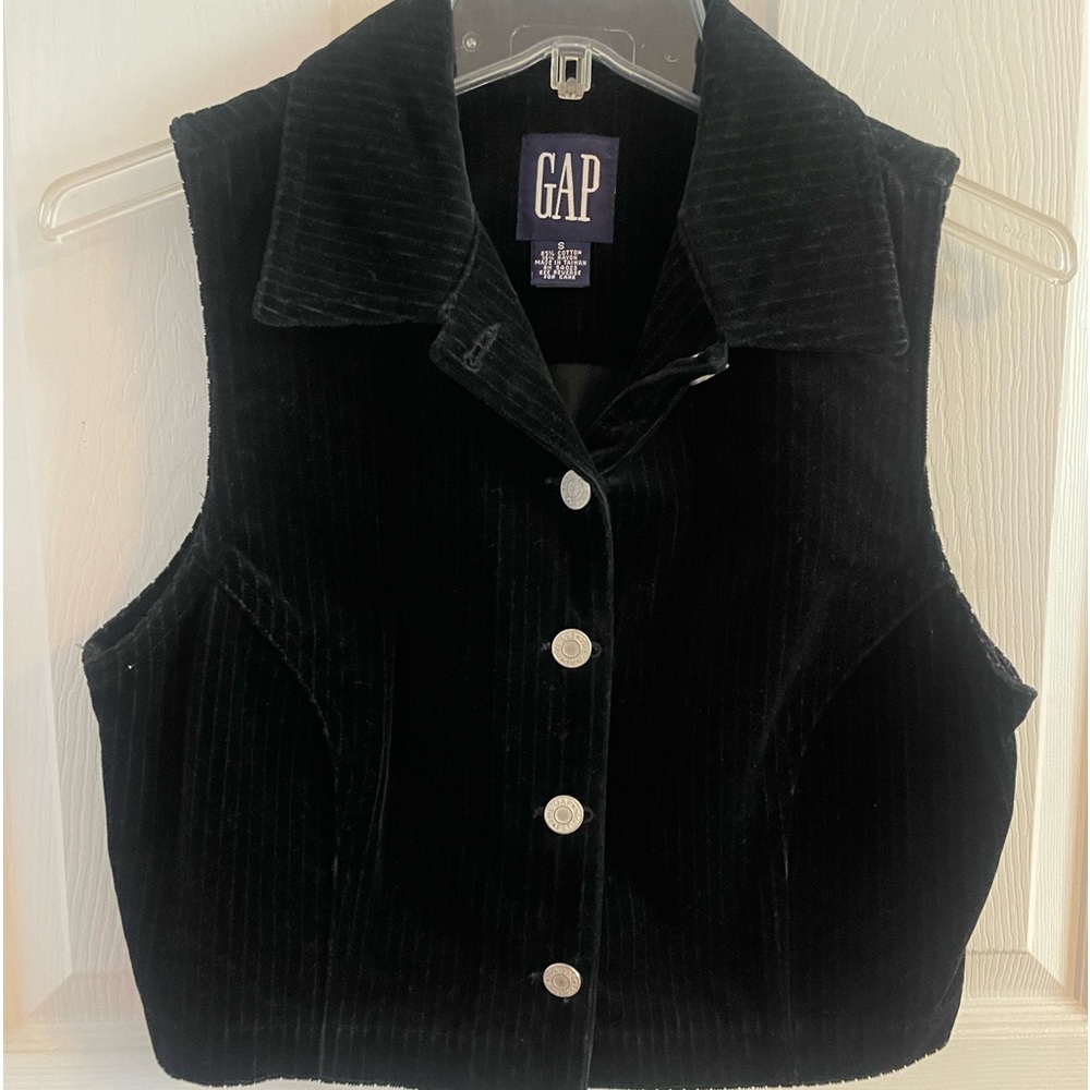 Cute vest for  jeans or a skirt